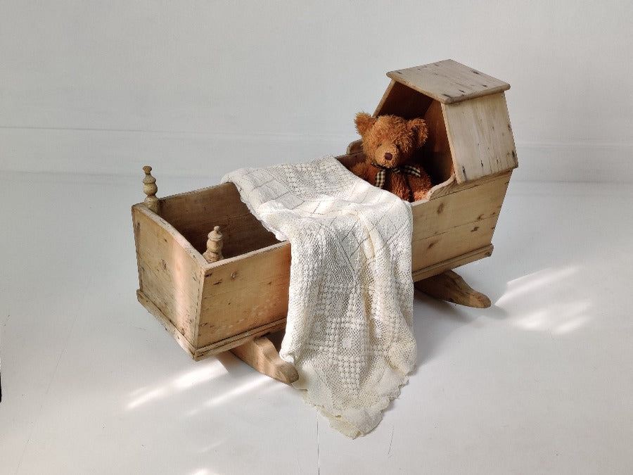 19thC Pine Crib