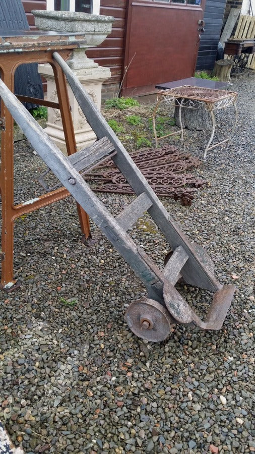 Railway sack barrow